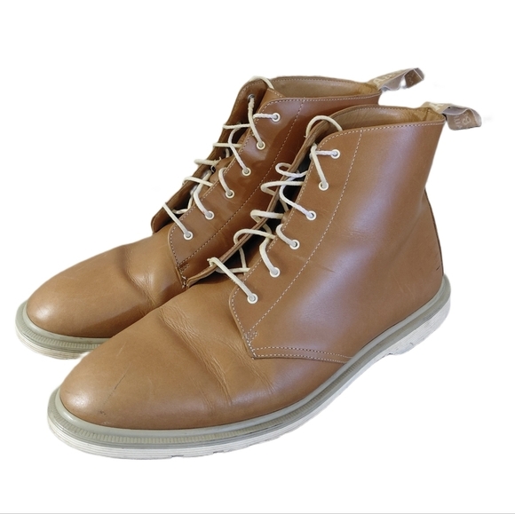 Dr. Martens Chester Light Brown Chukka Boots Men\'s Size 11 Leather Ankle Boots